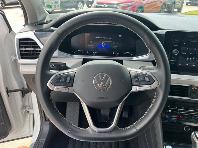 2025 Volkswagen Taos SE