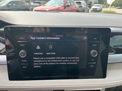 2025 Volkswagen Taos SE