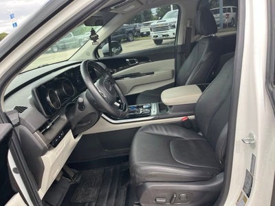 2024 Kia Carnival EX