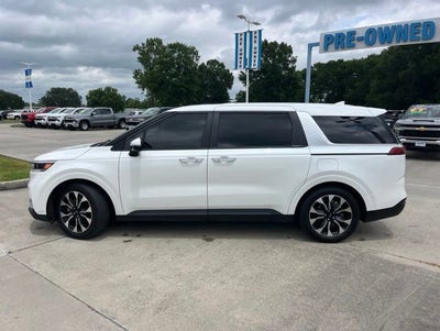 2024 Kia Carnival EX